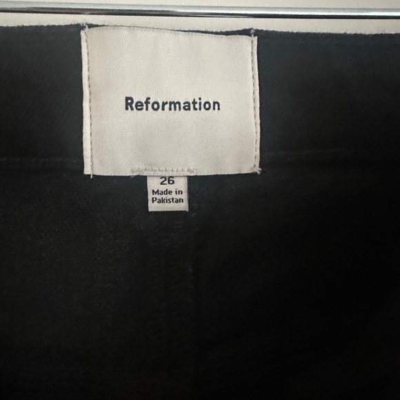 NWOT Reformation 26 Lydia High Rise Denim Mini Skirt in Black - Picture 2 of 4